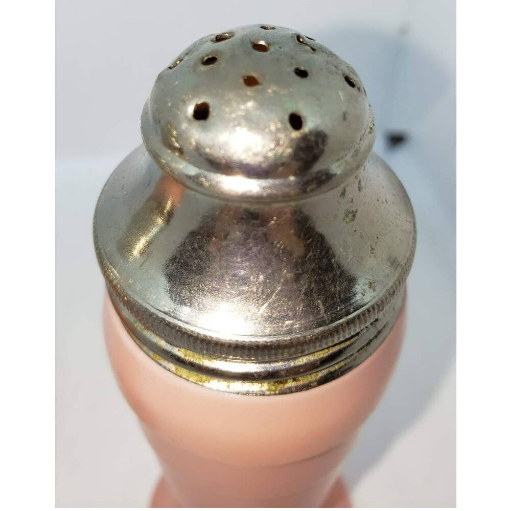 Vintage Pink Satin Milk Glass Salt and Pepper shakers in EUC - Picture 3 of 3